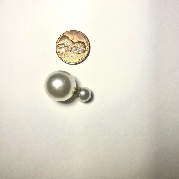 Faux pearl two-way earrings - Picture 2 of 4